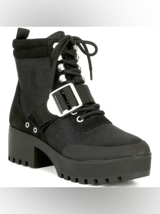 Steve Madden Shoes - ✨NEW IN BOX STEVE MDDEN Black Platform Boots with Buckle style Grady Size 10